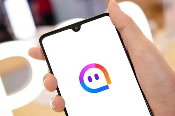 怎样知道陌陌上的朋友是否在线？对方可以看到陌陌定向隐身的人?